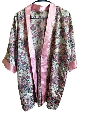 Vintage 90s L.A. Intimates Floral Satin Kimono Robe with Pink Trim